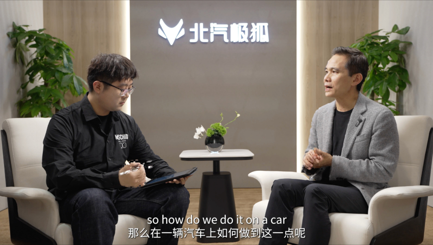 19岁女入殓师给遗体穿衣：感觉他抓我,2025澳门特马今晚开奖图表大全,广泛的解释落实支持计划_精英版V14.21